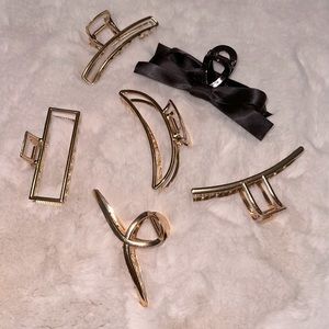 Assorted Claw Clips New and never used. Price is for all six.